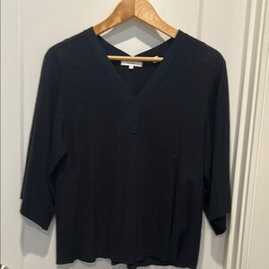 Vince Midnight V-Neck Top 100% cotton